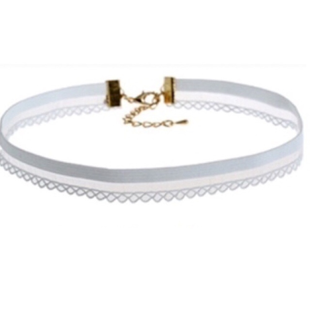 BOGO WHITE CHOKER